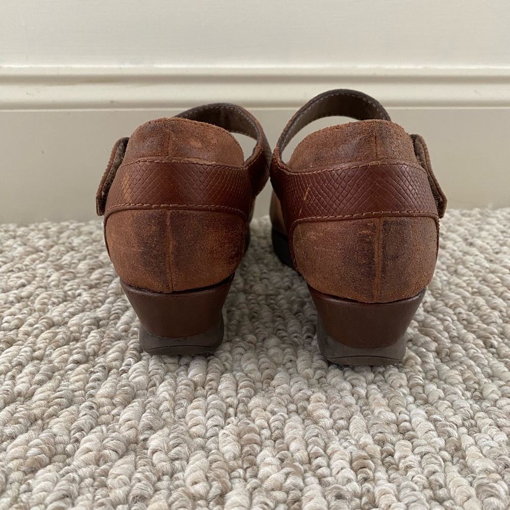 OTBT Brown Wedges - Picture 3 of 7